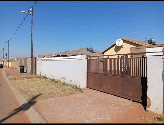 2 BEDROOM PROPERTY TO RENT IN PROTEA GLEN